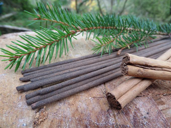 Ultimate Pine & Cinnamon Incense